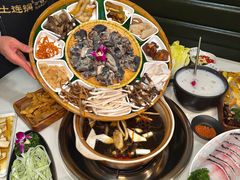 -土连锅·现熬养生汤锅(梁家巷店)