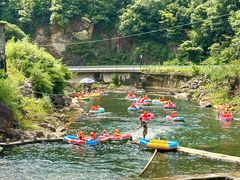 -安吉龙王山峡谷漂流