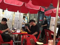 -BHC炸鸡(明洞总店)