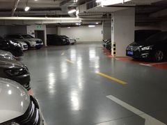 -苏宁电器广场·停车场