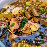 藏在太古里的平价美食，没有一只🐔可以逃出这家餐厅