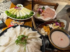 -老牌坊云南鱼豆花火锅(哈西万达店)