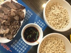 -一间楼牛羊肉泡馍馆(东一路店)