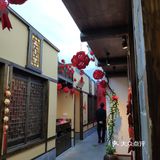百步亭的店比较大，有2层，是新装修的