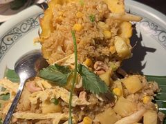 -大头虾越式风味餐厅(光明广场店)