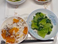 -爱的果实月嫂育婴师(世纪东方店)