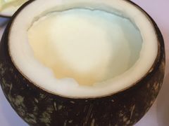 -志龙皇冠吃货椰子铺