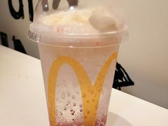 草莓麦旋酷-麦当劳(鼓楼店)