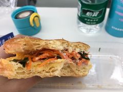 火腿鲜蔬酥皮三明治-瑞幸咖啡(国家软件园天鹅座店)