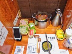 -独食火锅·半米屋台(直营总店)
