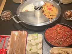 -晓宇重庆火锅(西安荟聚店)