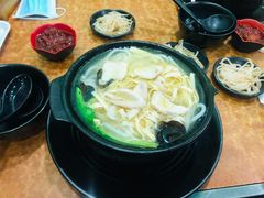 -丽虹云南过桥米线(兴工街店)