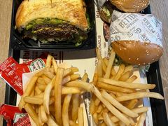 -The Habit Burger Grill 哈比特汉堡(复兴soho店)