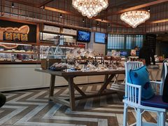 面包甜点陈列柜-牛角村(大族广场店)