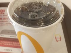 可乐-麦当劳(水坑尾街店)