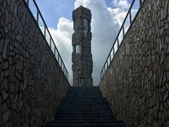 -亚龙湾中心广场