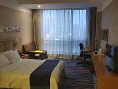 -天津和平智选假日酒店