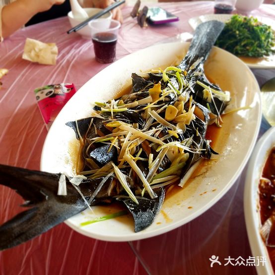 灜湖江边农家乐