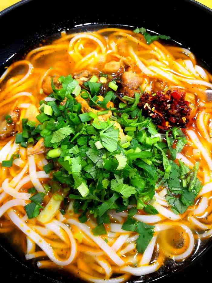 王妈妈辣鸡粉(八分店)-"「辣鸡面」很好吃,很辣,我是重庆人,感觉.