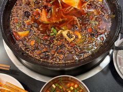-鸿顺老铁锅美蛙鱼府(解放碑店)