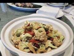 厨娘腊味煎锅巴-小厨娘淮扬菜(六合欢乐港店)