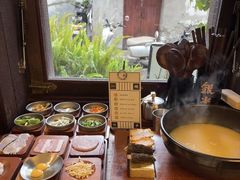 -银米·云南传统过桥米线(双廊黑金冠店)
