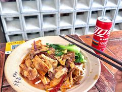 -方铲铲·成都板凳面(滨江银泰店)