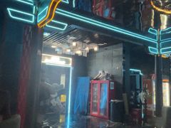 -屋有岛沉浸游戏旗舰店(中山公园店)