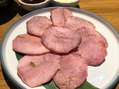上等牛舌-炼火烤肉店