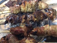 -烤肉小伙烤肉店