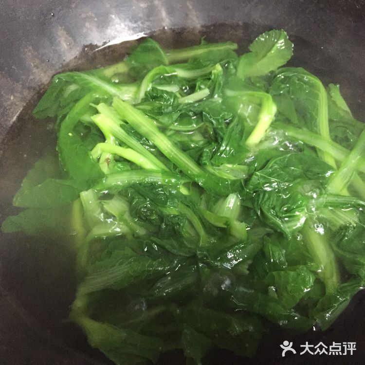 养生健康的绿色菜汤之小白菜粉丝汤