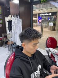 点击看大图 -Barber潮先生男士理发店