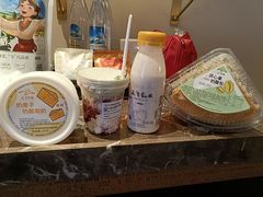 -正飞鲜奶(吐鲁番路店)