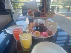 -亚龙湾喜来登·美景台大堂吧
