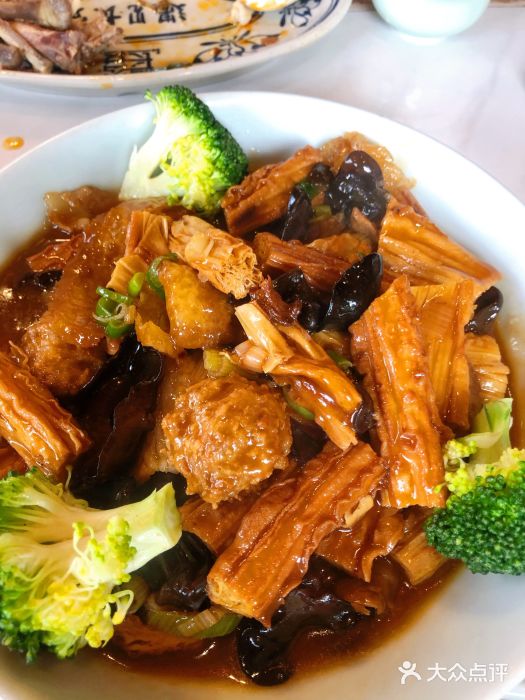 遇见长安(卜蜂莲花店)老陕烧三鲜图片