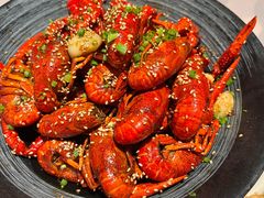 -肥肥虾庄·金牌油焖大虾(汉街SKP店)