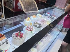 -花花卷卷·鲜食蛋糕(静安久光百货店)