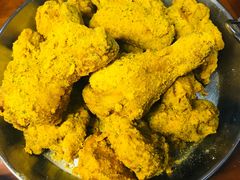 -BHC炸鸡(明洞总店)