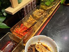 -呷佬·长沙手工米粉(金沙江路店)