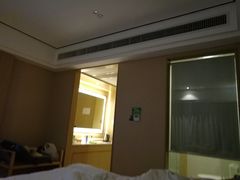 -铂逸梦秦酒店(横店梦幻谷店)