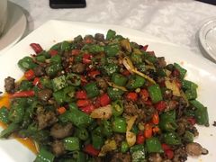 金丝乳鸽-琬苑鸽庄·川粤融合菜(解放碑总店)