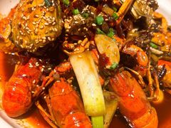 -肥肥虾庄·金牌油焖大虾(汉街SKP店)