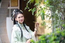 -梦回汉唐汉服旗袍体验馆(拙政园店)