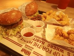 -The Habit Burger Grill 哈比特汉堡(复兴soho店)