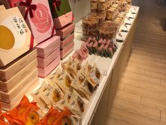 -好利来(曲江龙湖店)
