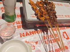 -威记烧嘢·南宁烧烤·超级生牛(绿地店)