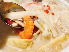 -三人行骨头王火锅(长寿店)
