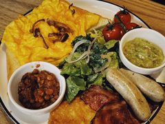 -Common Table · Brunch & Coffee