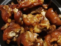 -野山舂·贵州现舂酸汤火锅(鸿通城店)