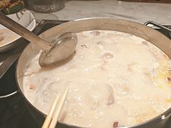 -尚尚仙·酸汤猪手·猪肚鸡火锅(华联万柳购物中心店)